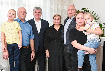 Наиль Магдеев посетил семью мобилизованного челнинца