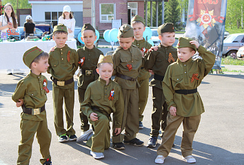 Children from a Naberezhnye Chelny kindergarten congratulated veterans with a concert