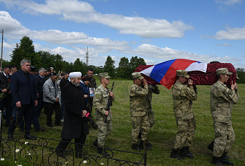 В последний путь проводили челнинца, погибшего в ходе специальной операции